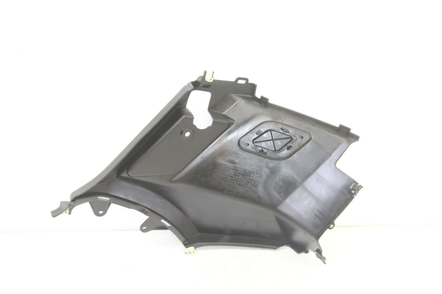 photo de OSŁONA POD SIODŁEM PRAWA PEUGEOT KISBEE 2T 50 (2010 - 2017) - Inny kąt widzenia