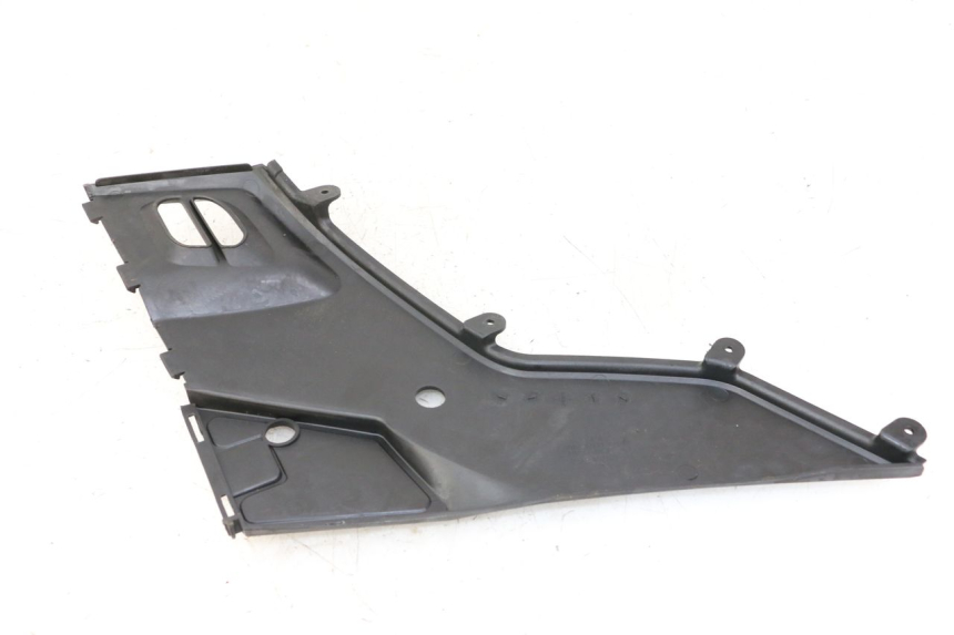 photo de OSŁONA POD SIODŁEM PRAWA KYMCO PEOPLE S 125 (2000 - 2008) - Zoom stanu zużycia