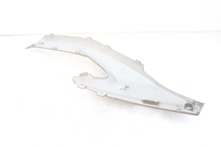 photo de OSŁONA POD SIODŁEM PRAWA KYMCO XCITING 500 (2007 - 2010) - Zoom stanu zużycia