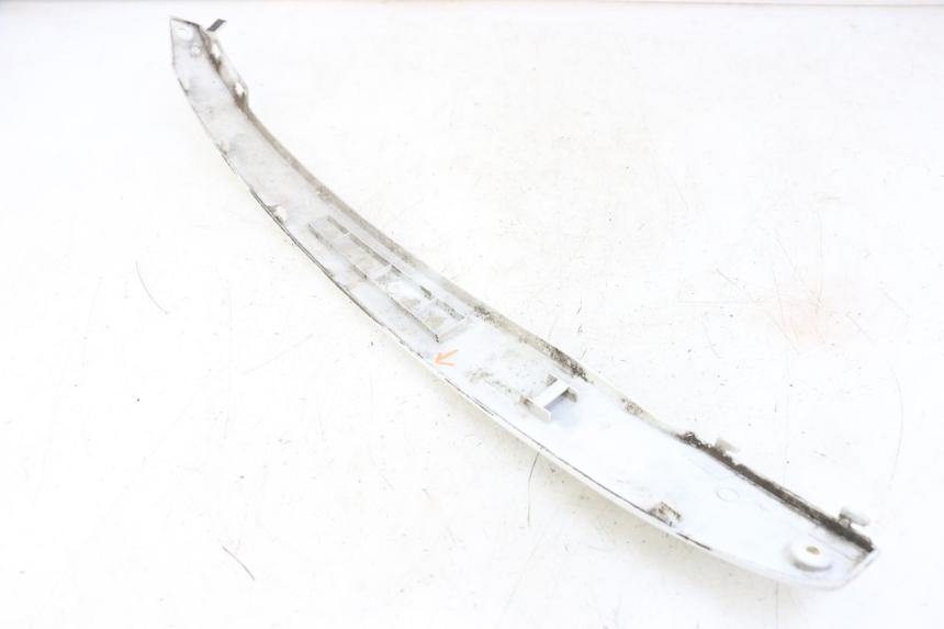 photo de OSŁONA POD SIODŁEM PRAWA KYMCO LIKE 125 (2009 - 2016) - Szczegół części