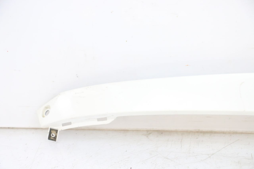 photo de OSŁONA POD SIODŁEM PRAWA KYMCO LIKE 125 (2009 - 2016) - Zbliżenie komponentów