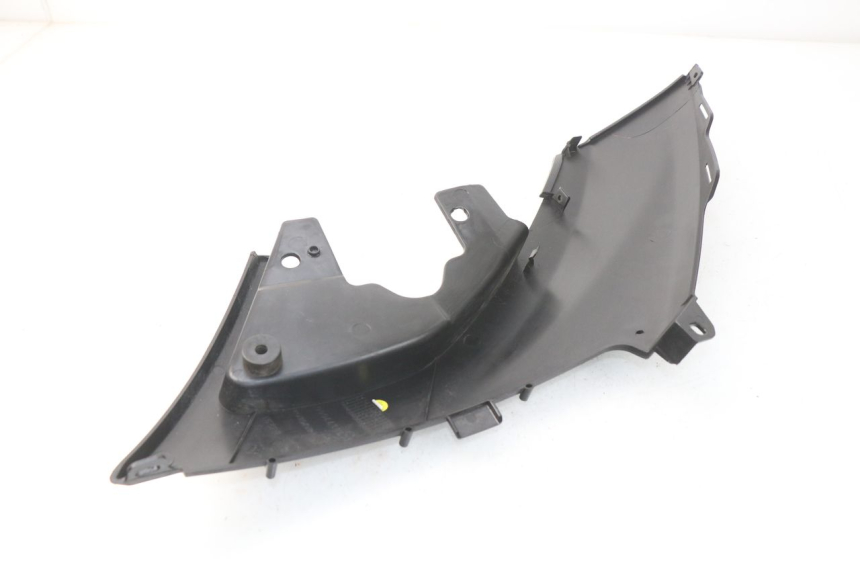 photo de OSŁONA POD SIODŁEM PRAWA PEUGEOT METROPOLIS 400 (2017 - 2020) - Szczegół części