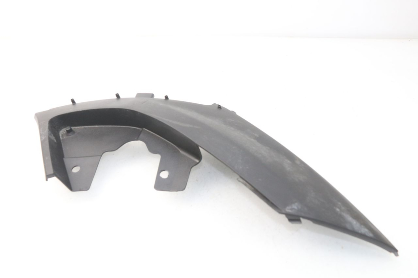 photo de OSŁONA POD SIODŁEM PRAWA PEUGEOT METROPOLIS 400 (2017 - 2020) - Zbliżenie techniczne