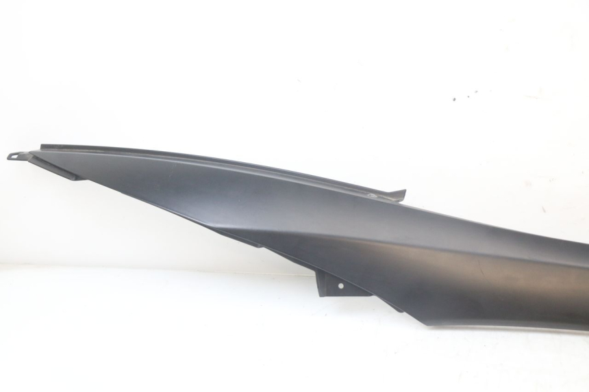 photo de OSŁONA POD SIODŁEM PRAWA PIAGGIO MP3 HPE 350 (2018 - 2020) - Szczegół części