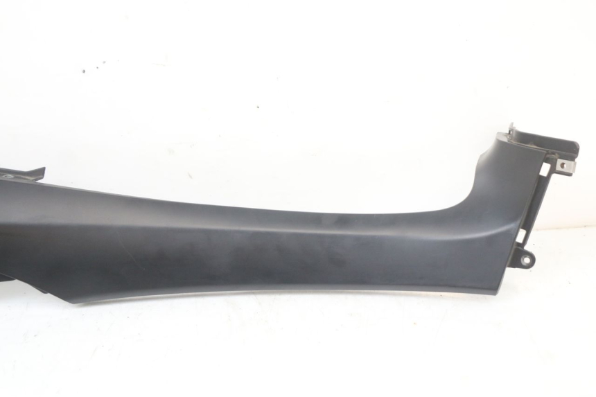 photo de OSŁONA POD SIODŁEM PRAWA PIAGGIO MP3 HPE 350 (2018 - 2020) - Zoom stanu zużycia