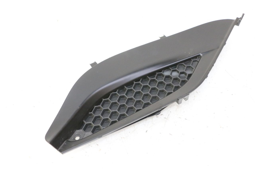 photo de OSŁONA POD SIODŁEM PRAWA PIAGGIO MP3 HPE 310 (2024 - 2025) - Widok ogólny