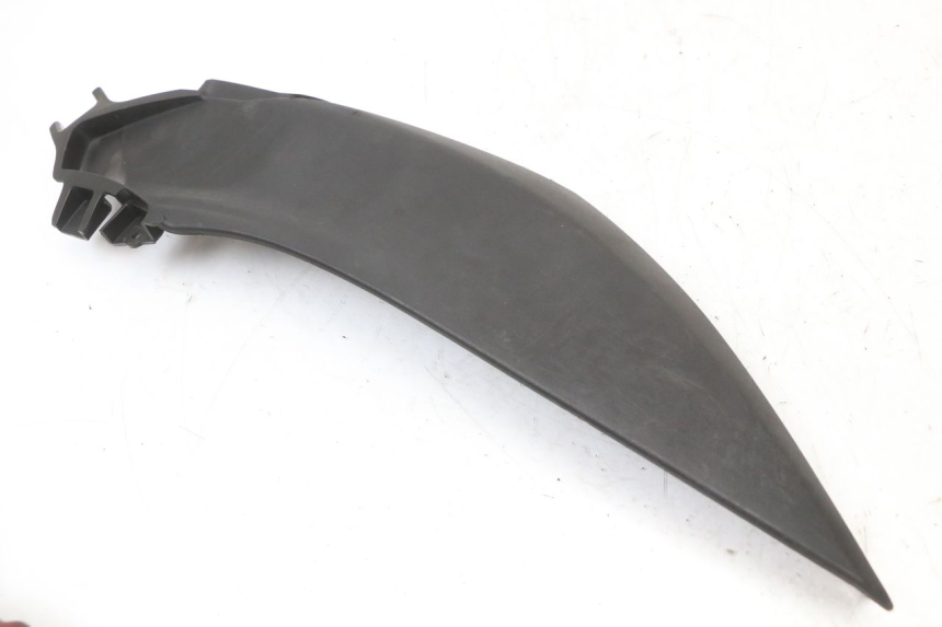 photo de OSŁONA POD SIODŁEM PRAWA MBK MW TRYPTIK 125 (2014 - 2016) - Szczegół części