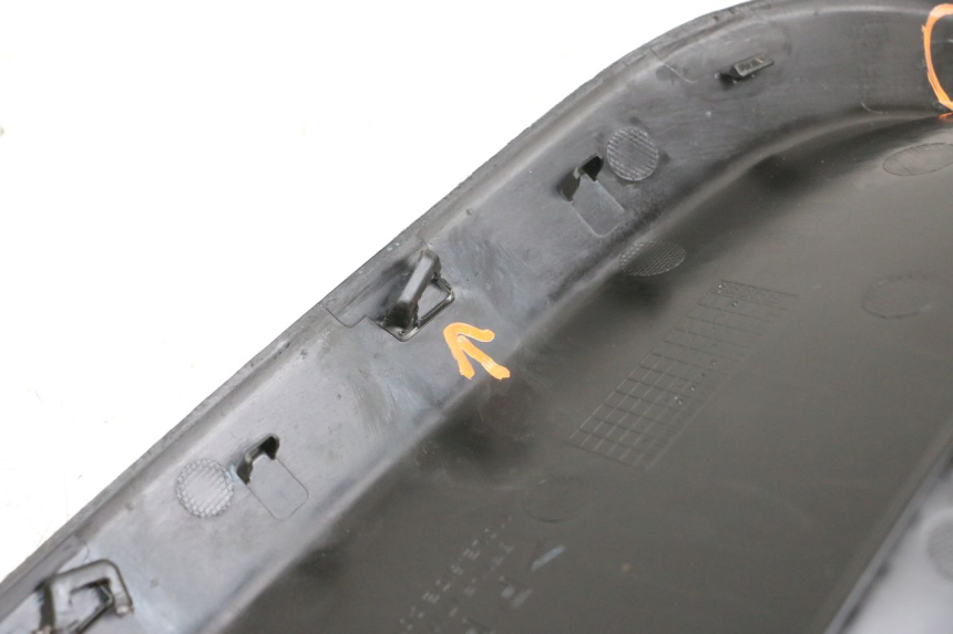 photo de OSŁONA POD SIODŁEM PRAWA YAMAHA NEO'S CORE 1 (2022 - 2026) - Zbliżenie techniczne