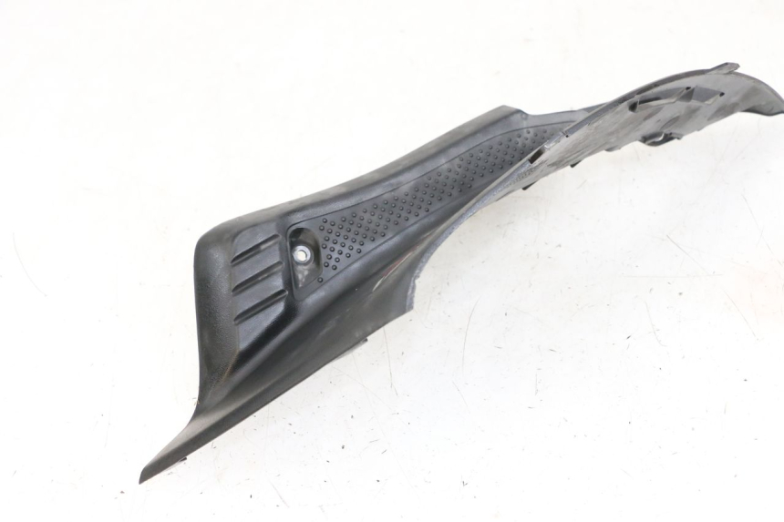 photo de OSŁONA POD SIODŁEM PRAWA HONDA NHX LEAD 110 (2008 - 2010) - Inny kąt widzenia