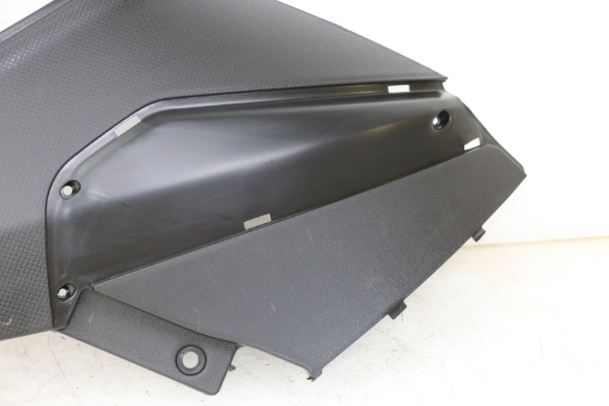 photo de OSŁONA POD SIODŁEM PRAWA PIAGGIO NRG POWER PUREJET 50 (2018 - 2021) - Oznaczenia i referencje