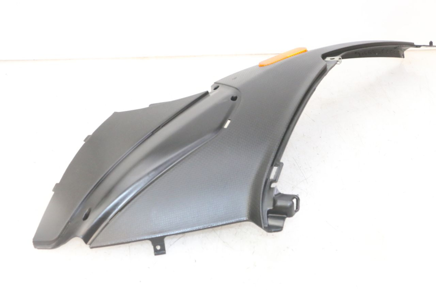 photo de OSŁONA POD SIODŁEM PRAWA PIAGGIO NRG POWER PUREJET 50 (2018 - 2021) - Widok ogólny