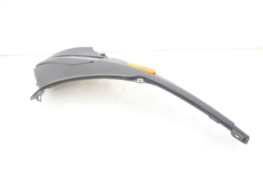 photo de OSŁONA POD SIODŁEM PRAWA PIAGGIO NRG POWER PUREJET 50 (2018 - 2021) - Punkty mocowania