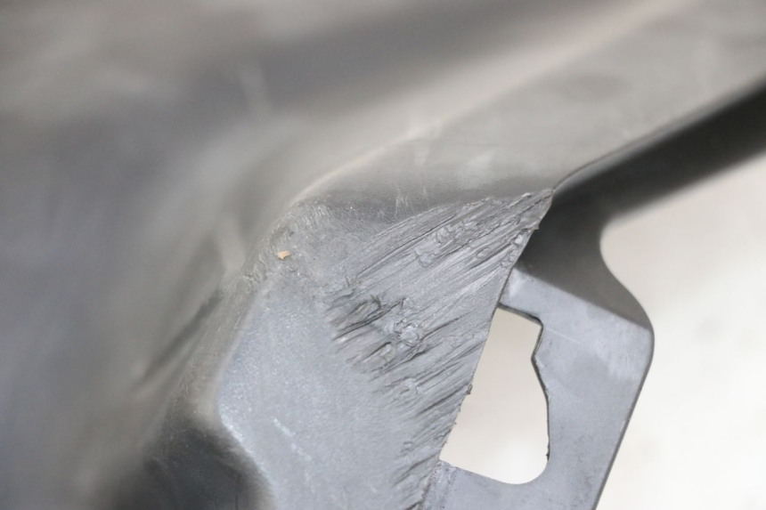 photo de OSŁONA POD SIODŁEM PRAWA SYM ORBIT III 3 4T 50 (2018 - 2021) - Szczegół części