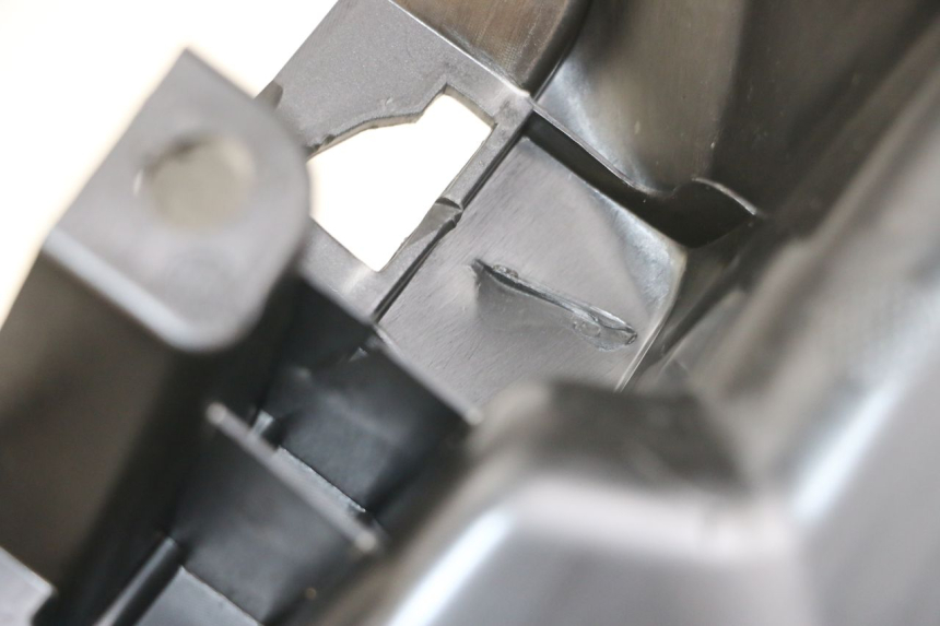 photo de OSŁONA POD SIODŁEM PRAWA SYM ORBIT III 3 4T 50 (2018 - 2021) - Zoom stanu zużycia