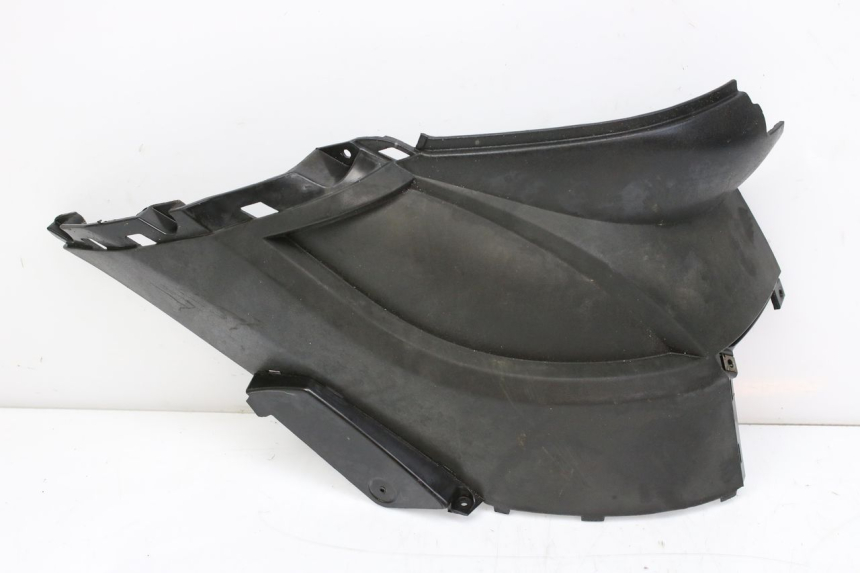 photo de OSŁONA POD SIEDZENIEM PRAWA KEEWAY OUTLOOK 125 (2007 - 2013) - Szczegół części