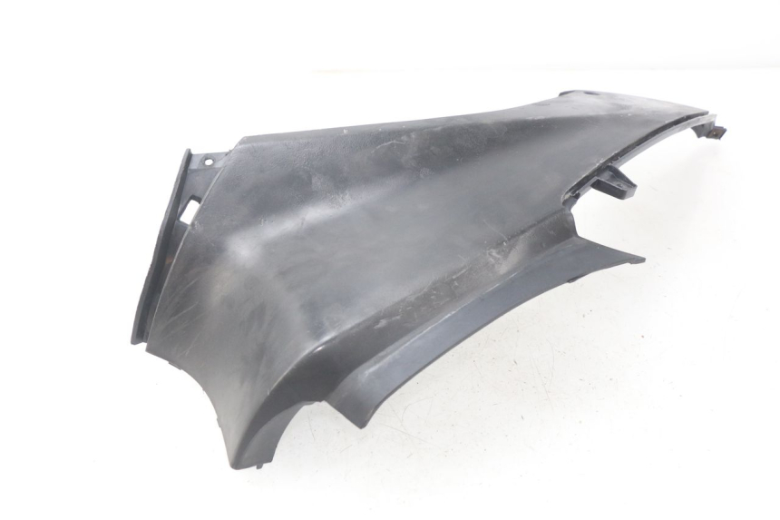 photo de OSŁONA POD SIEDZENIEM PRAWA MBK OVETTO 2T 50 (2007 - 2017) - Zbliżenie techniczne