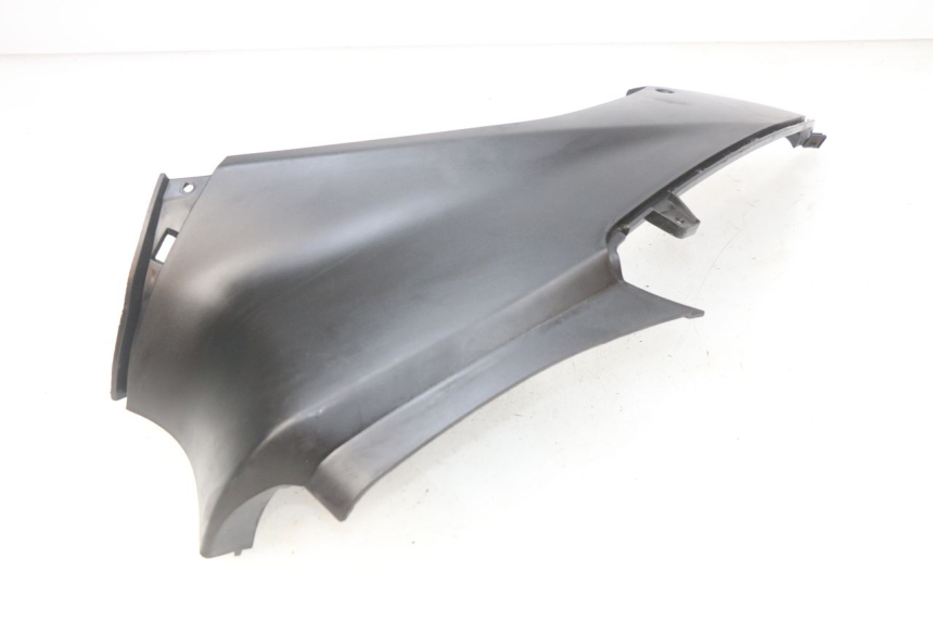 photo de OSŁONA POD SIEDZENIEM PRAWA MBK OVETTO 2T 50 (2007 - 2017) - Zbliżenie techniczne