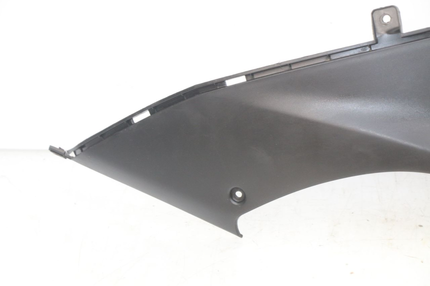 photo de OSŁONA POD SIEDZENIEM PRAWA MBK OVETTO 2T 50 (2007 - 2017) - Punkty mocowania