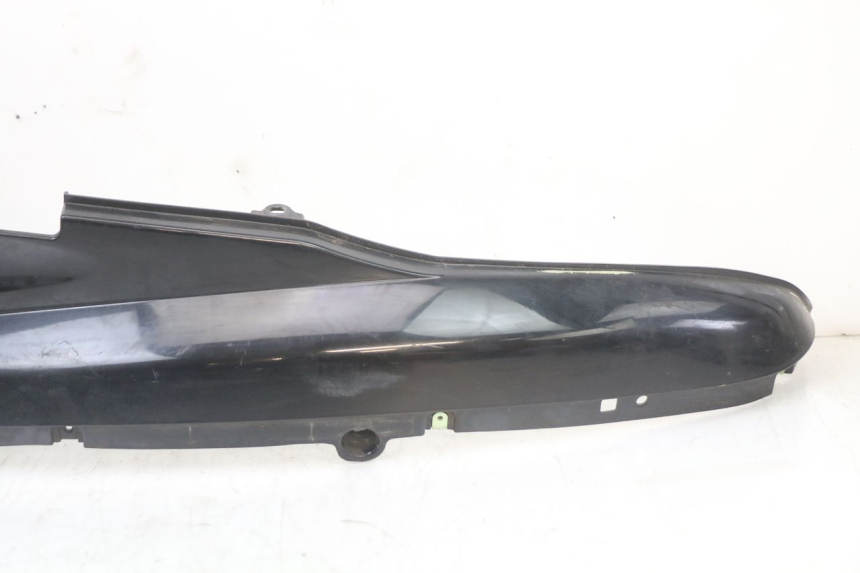 photo de OSŁONA POD SIODŁEM PRAWA PEUGEOT DJANGO 125 (2014 - 2017) - Inny kąt widzenia