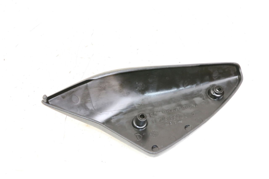 photo de OSŁONA POD SIODŁEM PRAWA PEUGEOT TKR TREKKER FURIOUS 50 (2005 - 2014) - Zoom stanu zużycia