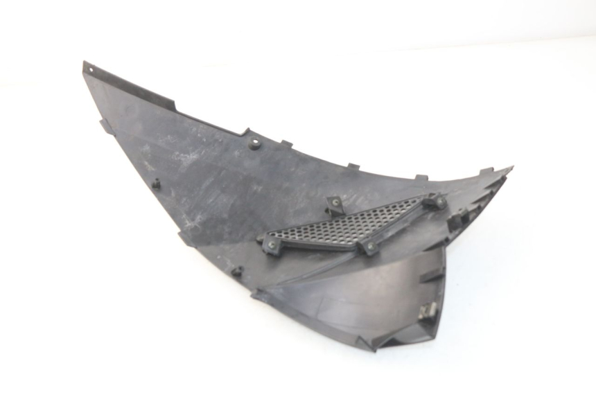 photo de OSŁONA POD SIODŁEM PRAWA KEEWAY PIXEL 50 (2008 - 2011) - Szczegół części