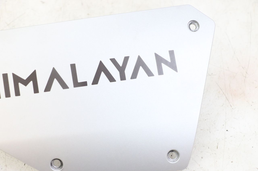 photo de OSŁONA POD SIODŁEM PRAWA ROYAL ENFIELD HYMALAYAN 410 (2016 - 2023) - Inny kąt widzenia