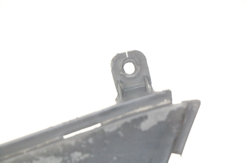 photo de OSŁONA POD SIODŁEM PRAWA KEEWAY RY6 2T 50 (2011 - 2019) - Zoom stanu zużycia