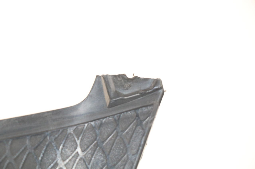 photo de OSŁONA POD SIODŁEM PRAWA BMW S RR ABS S1000RR 1000 (2009 - 2011) - Zoom stanu zużycia