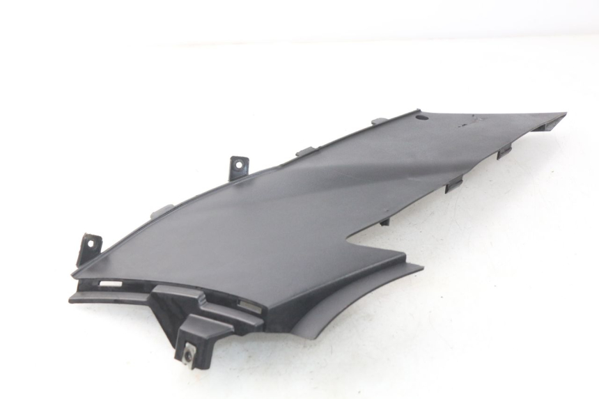 photo de OSŁONA POD SIODŁEM PRAWA DAELIM S2 FI 125 (2008 - 2017) - Inny kąt widzenia