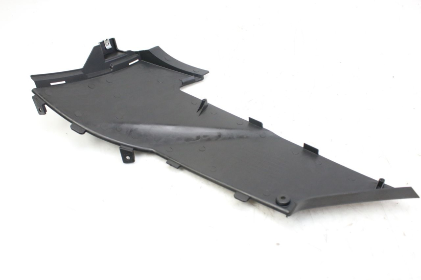 photo de OSŁONA POD SIODŁEM PRAWA DAELIM S2 FI 125 (2008 - 2017) - Szczegół części