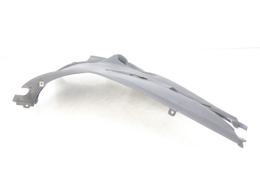 photo de OSŁONA POD SIEDZENIEM PRAWA SUZUKI SIXTEEN 125 (2008 - 2010) - Inny kąt widzenia