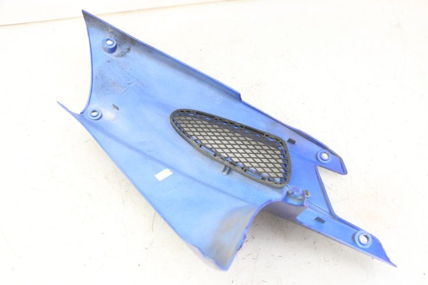 photo de OSŁONA POD SIODŁEM PRAWA PEUGEOT SPEEDFIGHT 2 LC 50 (2000 - 2009) - Szczegół części