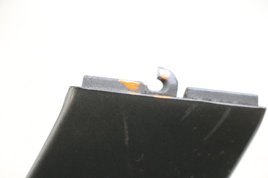 photo de OSŁONA POD SIODŁEM PRAWA PEUGEOT SPEEDFIGHT 4 2T 50 (2015 - 2019) - Zoom stanu zużycia