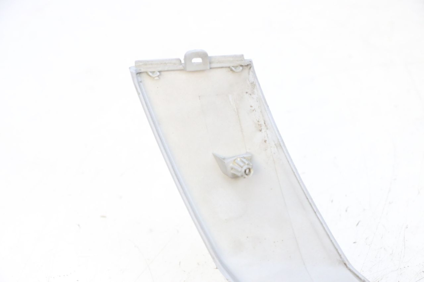 photo de OSŁONA POD SIEDZENIEM PRAWA PEUGEOT SPEEDFIGHT 4 4T EFI 50 (2021 - 2025) - Widok ogólny