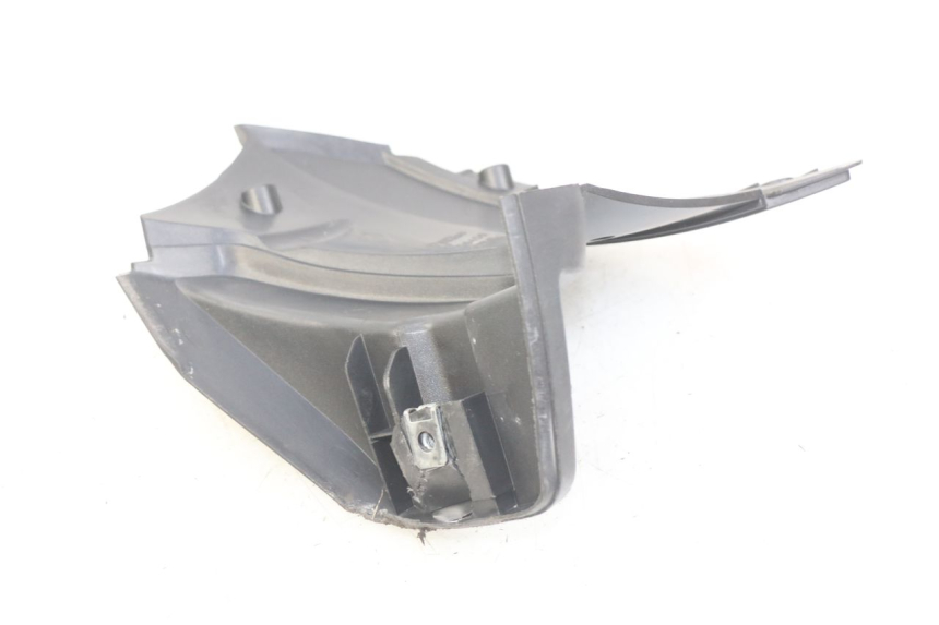 photo de OSŁONA POD SIODŁEM PRAWA APRILIA SR 2T 50 (2012 - 2017) - Zoom stanu zużycia