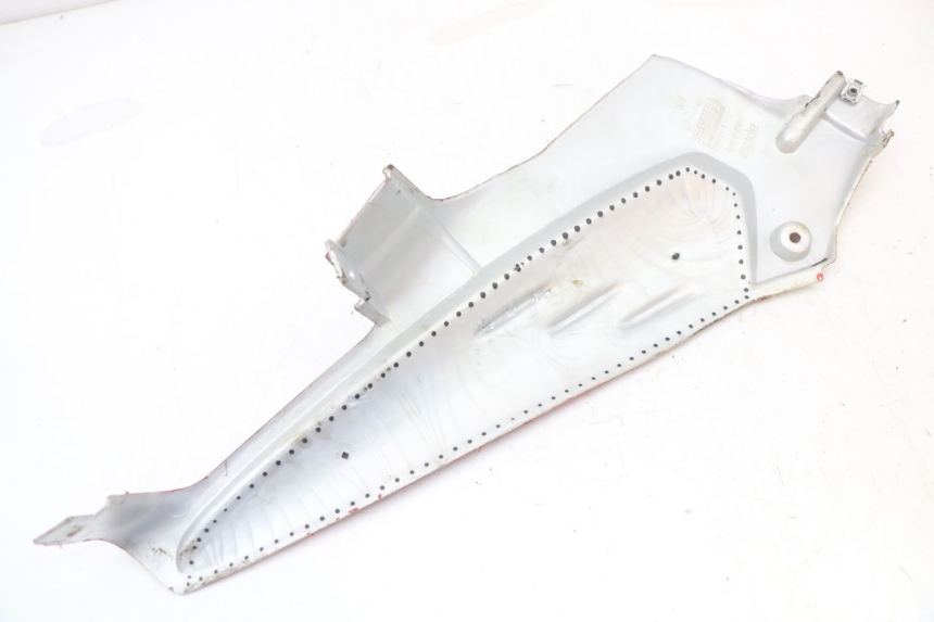 photo de OSŁONA POD SIODŁEM PRAWA APRILIA SR CARB LC 2T 50 (2004 - 2012) - Stan powierzchni