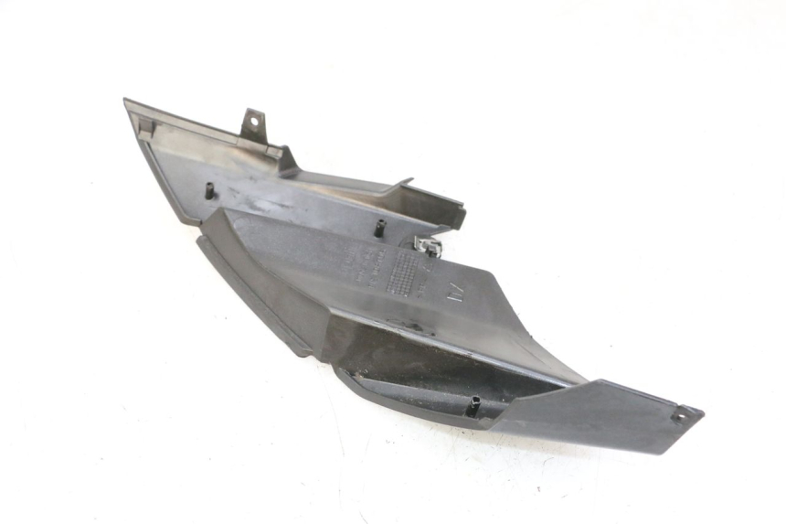photo de OSŁONA POD SIODŁEM PRAWA APRILIA SR R 2T LC 50 (2018 - 2021) - Szczegół części