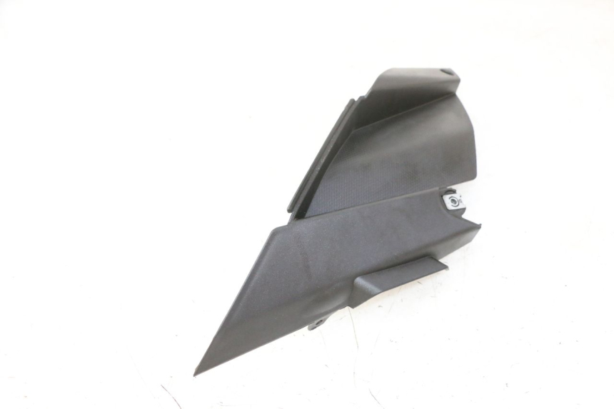 photo de OSŁONA POD SIODŁEM PRAWA APRILIA SR R 2T LC 50 (2018 - 2021) - Zbliżenie techniczne
