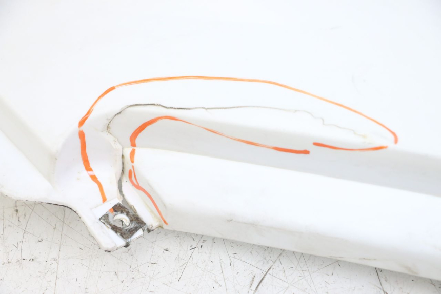 photo de OSŁONA POD SIODŁEM PRAWA HYTRACK ST 170 (2020 - 2024) - Część sprawdzona