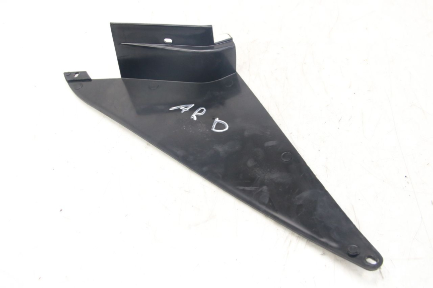 photo de OSŁONA POD SIODŁEM PRAWA JAWA STELLA BABETTA 134 50 - Zoom stanu zużycia