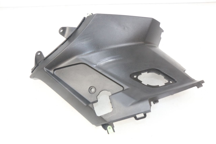 photo de OSŁONA POD SIODŁEM PRAWA PEUGEOT STREETZONE 4T 50 (2018 - 2023) - Widok główny