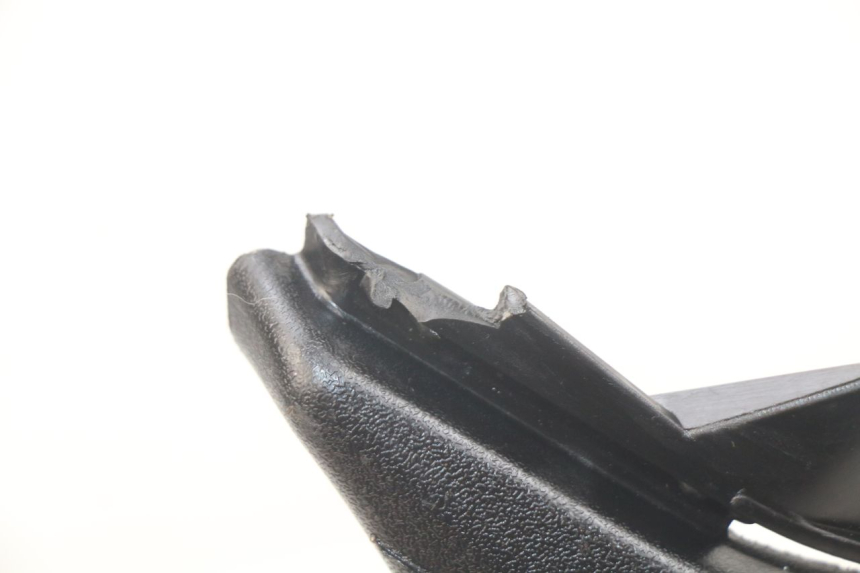 photo de OSŁONA POD SIODŁEM PRAWA PEUGEOT STREETZONE 4T 50 (2018 - 2023) - Szczegół części