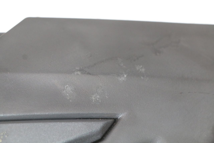 photo de OSŁONA POD SIODŁEM PRAWA KYMCO SUPER 8 4T 50 (2021 - 2024) - Punkty mocowania