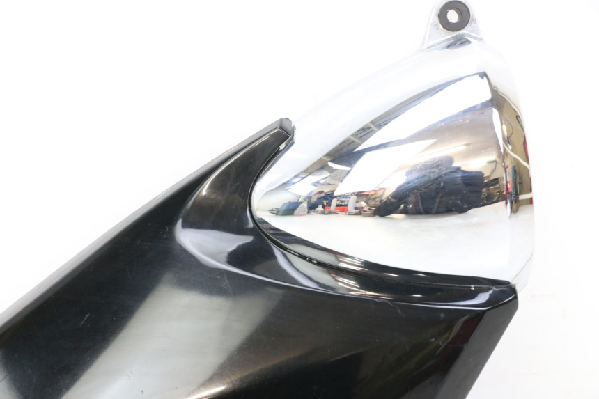 photo de OSŁONA POD SIODŁEM PRAWA SUZUKI GSF S BANDIT 600 (2000 - 2004) - Punkty mocowania