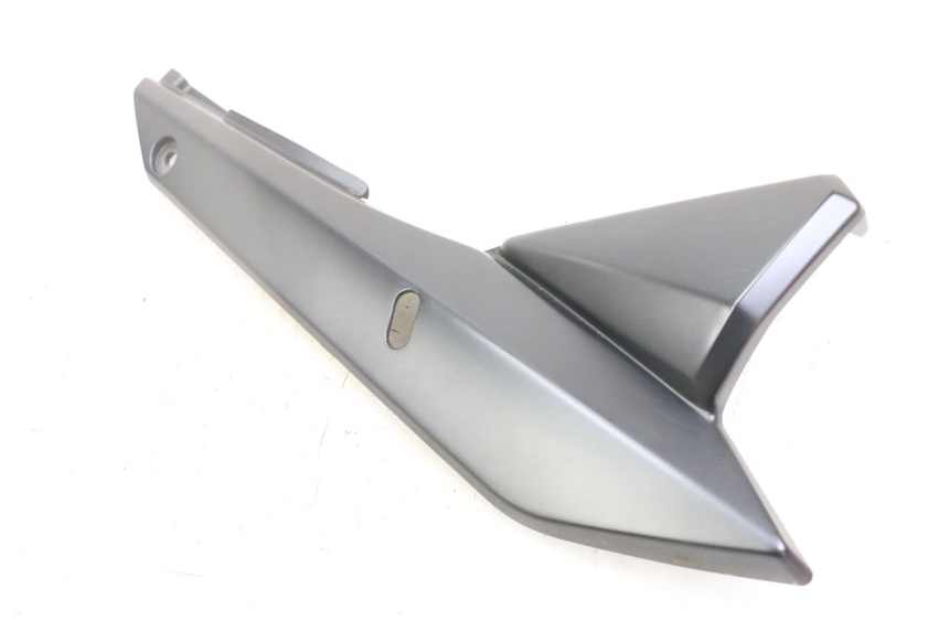photo de OSŁONA POD SIODŁEM PRAWA SUZUKI GSX F GSXF 650 (2007 - 2015) - Zbliżenie techniczne