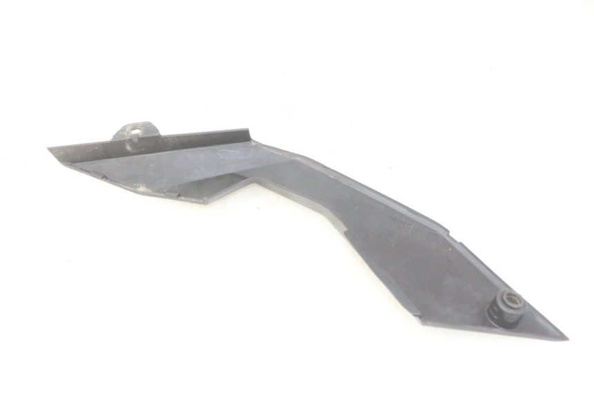 photo de OSŁONA POD SIODŁEM PRAWA APRILIA SX 50 (2011 - 2017) - Zoom stanu zużycia