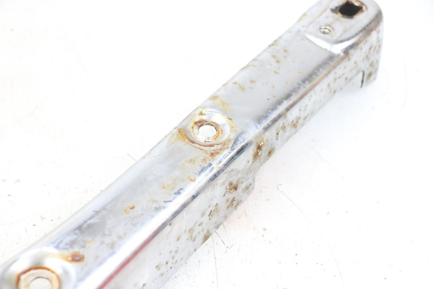 photo de OSŁONA POD SIODŁEM PRAWA DAELIM VL DAYSTAR 125 (2000 - 2011) - Punkty mocowania