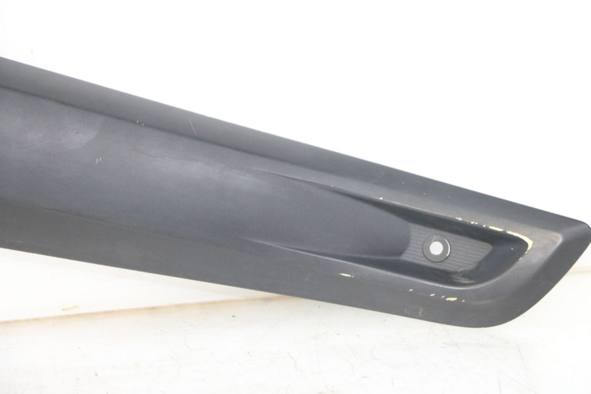 photo de OSŁONA POD SIODŁEM PRAWA YAMAHA X-MAX XMAX ABS 250 (2010 - 2012) - Szczegóły charakterystyczne