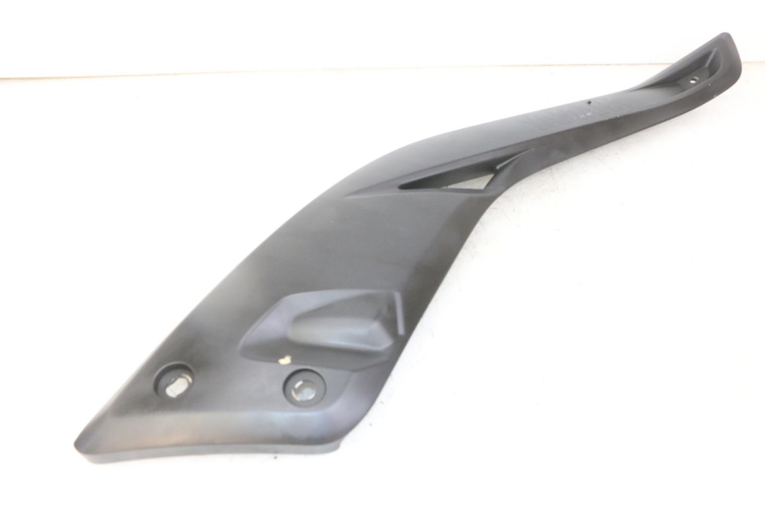 photo de OSŁONA POD SIODŁEM PRAWA YAMAHA X-MAX XMAX 125 (2010 - 2013) - Szczegół części