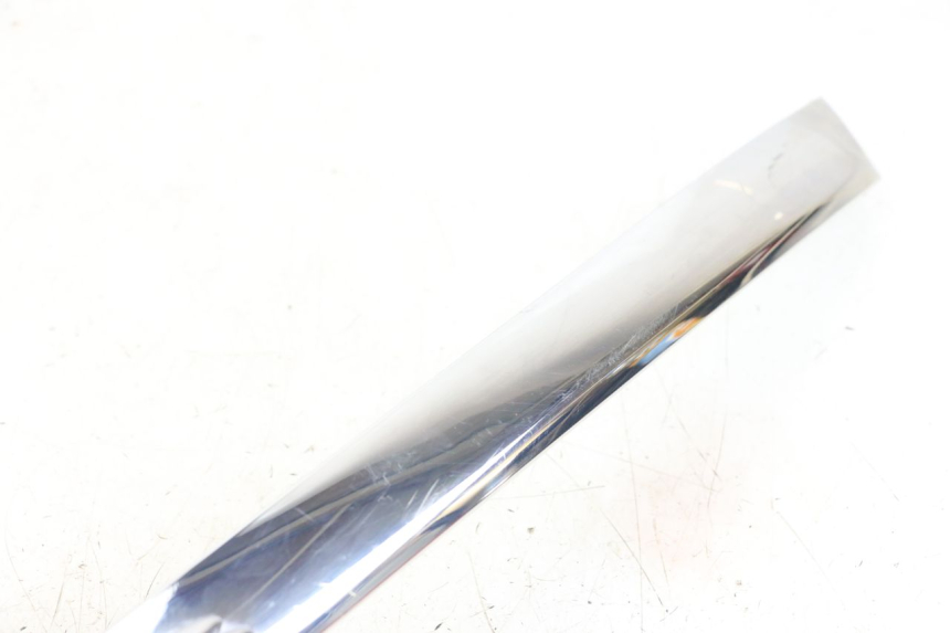 photo de OSŁONA POD SIODŁEM PRAWA PIAGGIO X8 125 (2004 - 2007) - Szczegół części